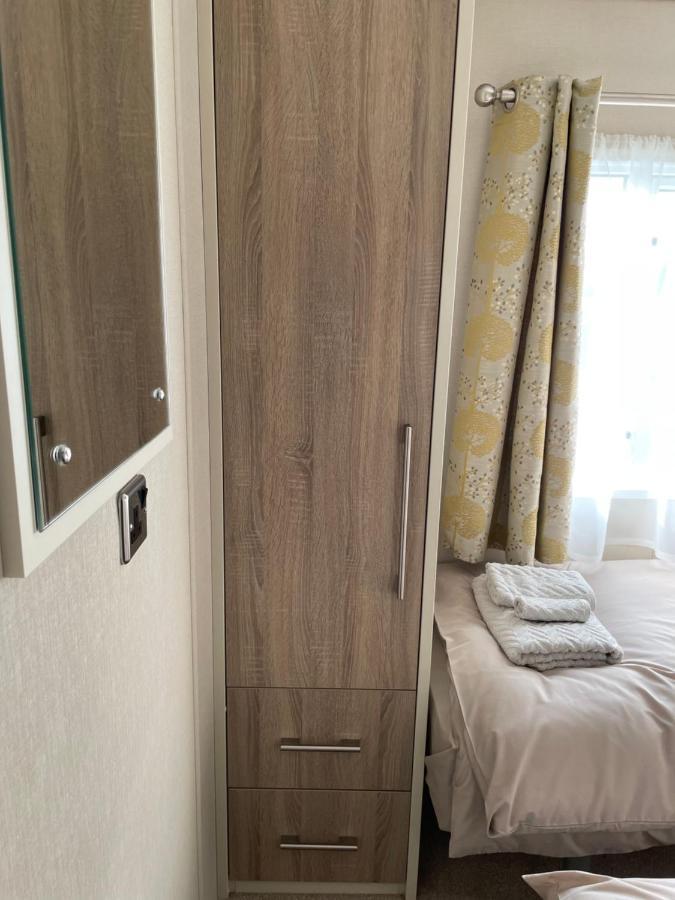 Beautiful 2 Bedroom Helmsley Lodge Нортхемптон Экстерьер фото